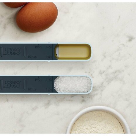 Joseph Joseph Measure-Up Verstelbare Maatlepel Blauw/Zwart