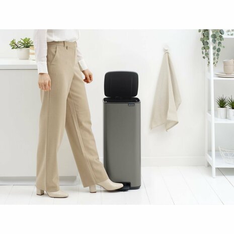 Brabantia Bo Pedaalemmer 30L Platinum