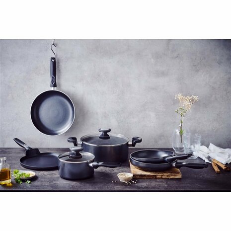 Beka Pro Induc Pannenkoekenpan 24 cm Zwart