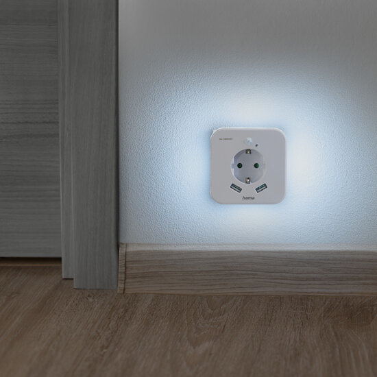 Hama Led-nachtlampje Met Stopcontact 2 USB-uitgangen Bewegings- En Lichtsensor