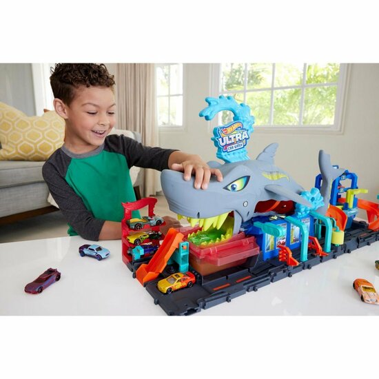 Hot Wheels City Ultra Shark Car Wash Speelset